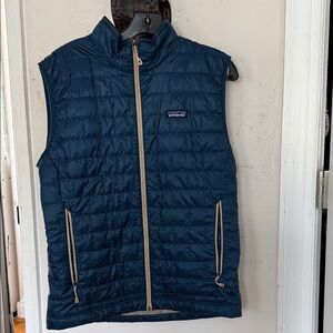 Patagonia Nano Puff vest, men’s medium